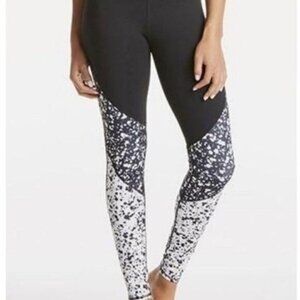 FABLETICS black and white splatter leggings Sz M